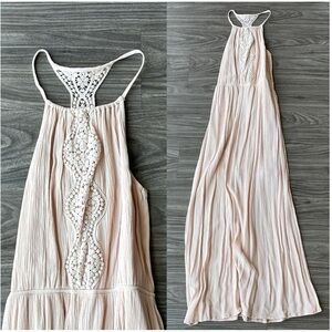 Elegant Mossimo Lace Crochet Maxi Dress in Light Pink XS